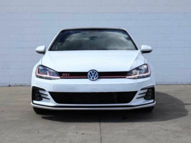 Белый Фольксваген Гольф, объемом двигателя 2 л и пробегом 42 тыс. км за 3250 $, фото 1 на Automoto.ua