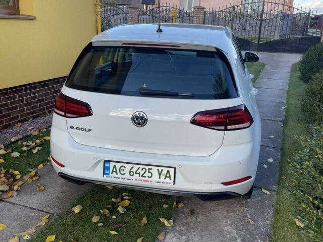 Белый Фольксваген Гольф, объемом двигателя 0 л и пробегом 92 тыс. км за 15299 $, фото 5 на Automoto.ua