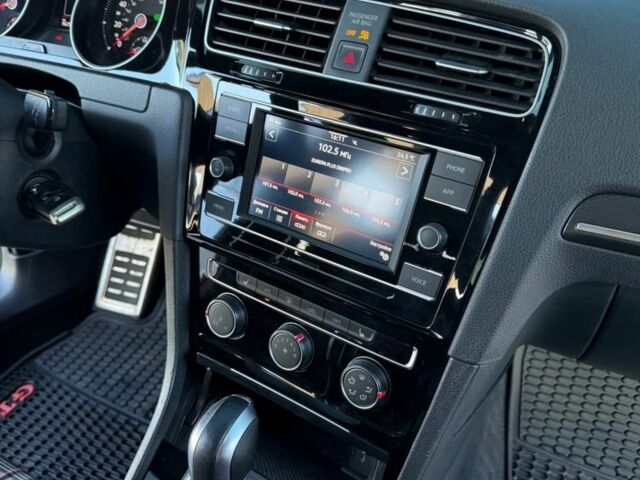 Білий Фольксваген Гольф, об'ємом двигуна 2 л та пробігом 98 тис. км за 17500 $, фото 14 на Automoto.ua