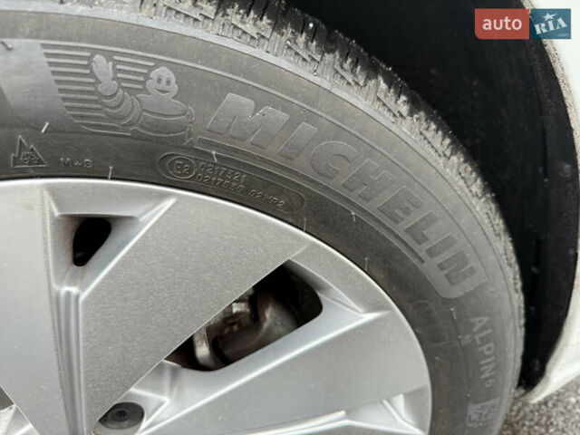 Белый Фольксваген Гольф, объемом двигателя 1.4 л и пробегом 18 тыс. км за 24950 $, фото 34 на Automoto.ua