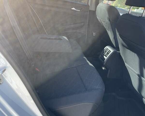 Белый Фольксваген Гольф, объемом двигателя 1.4 л и пробегом 39 тыс. км за 21999 $, фото 45 на Automoto.ua