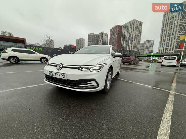 Белый Фольксваген Гольф, объемом двигателя 1.4 л и пробегом 18 тыс. км за 24950 $, фото 1 на Automoto.ua