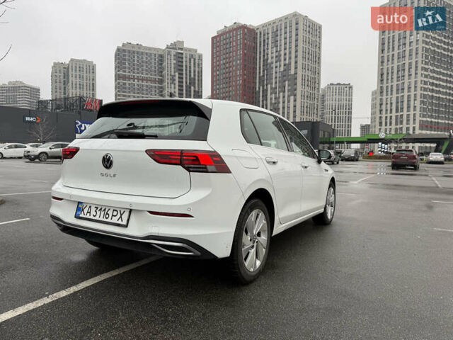 Белый Фольксваген Гольф, объемом двигателя 1.4 л и пробегом 18 тыс. км за 24950 $, фото 12 на Automoto.ua