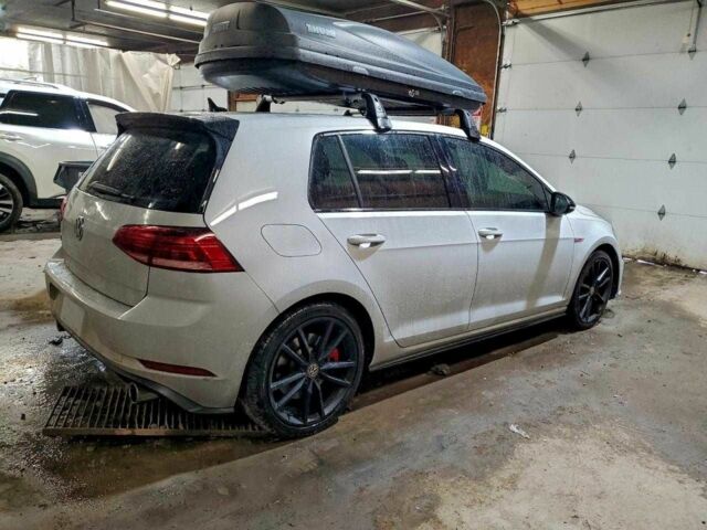 Белый Фольксваген Гольф, объемом двигателя 2 л и пробегом 47 тыс. км за 5500 $, фото 5 на Automoto.ua