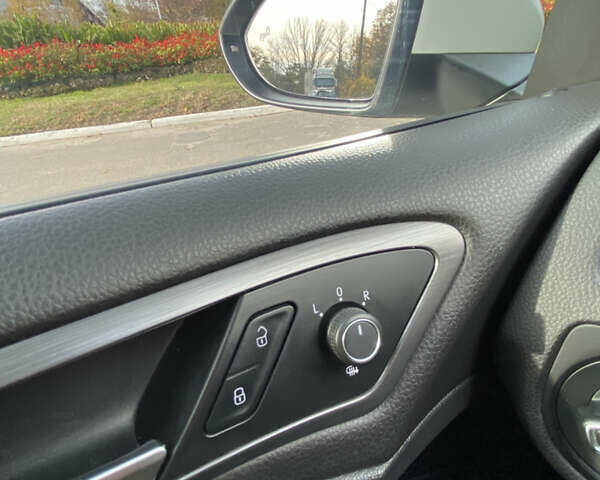 Белый Фольксваген Гольф, объемом двигателя 1.4 л и пробегом 68 тыс. км за 16200 $, фото 17 на Automoto.ua