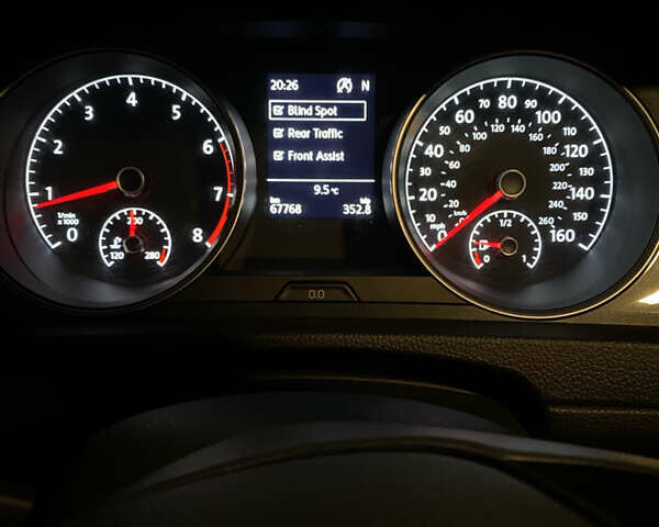 Белый Фольксваген Гольф, объемом двигателя 1.4 л и пробегом 68 тыс. км за 16200 $, фото 1 на Automoto.ua