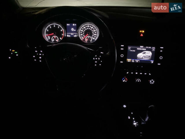 Белый Фольксваген Гольф, объемом двигателя 1.4 л и пробегом 68 тыс. км за 16200 $, фото 4 на Automoto.ua