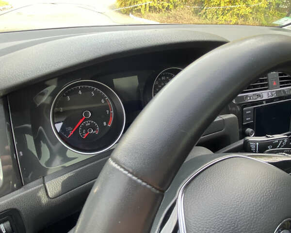 Белый Фольксваген Гольф, объемом двигателя 1.4 л и пробегом 68 тыс. км за 16200 $, фото 13 на Automoto.ua