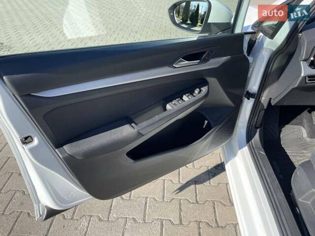 Белый Фольксваген Гольф, объемом двигателя 1.4 л и пробегом 39 тыс. км за 21999 $, фото 38 на Automoto.ua