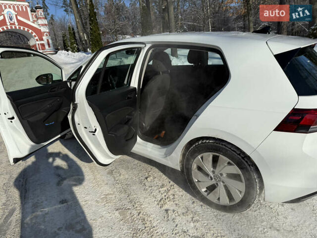 Білий Фольксваген Гольф, об'ємом двигуна 1.4 л та пробігом 20 тис. км за 24450 $, фото 12 на Automoto.ua