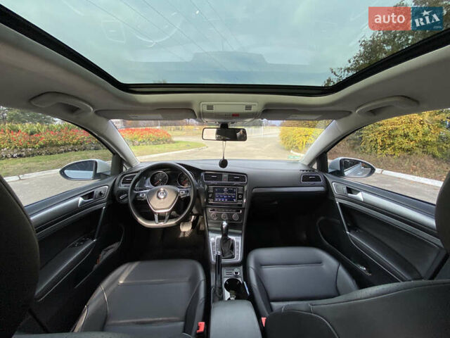 Белый Фольксваген Гольф, объемом двигателя 1.4 л и пробегом 68 тыс. км за 16200 $, фото 20 на Automoto.ua