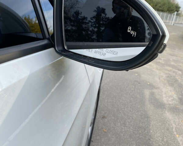 Белый Фольксваген Гольф, объемом двигателя 1.4 л и пробегом 68 тыс. км за 16200 $, фото 24 на Automoto.ua