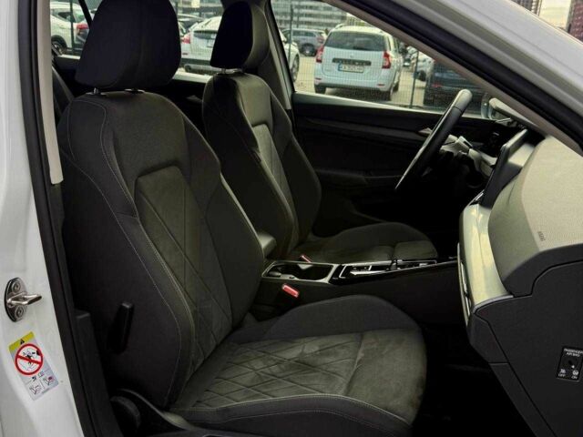 Белый Фольксваген Гольф, объемом двигателя 2 л и пробегом 34 тыс. км за 28500 $, фото 22 на Automoto.ua