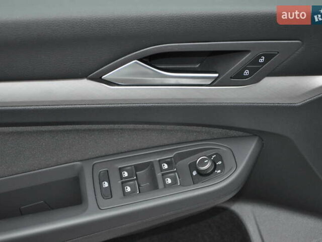 Белый Фольксваген Гольф, объемом двигателя 1.6 л и пробегом 8 тыс. км за 23000 $, фото 22 на Automoto.ua