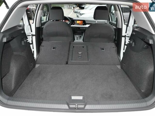 Белый Фольксваген Гольф, объемом двигателя 1.6 л и пробегом 8 тыс. км за 23000 $, фото 7 на Automoto.ua