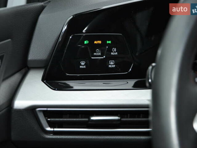 Белый Фольксваген Гольф, объемом двигателя 1.6 л и пробегом 8 тыс. км за 23000 $, фото 26 на Automoto.ua