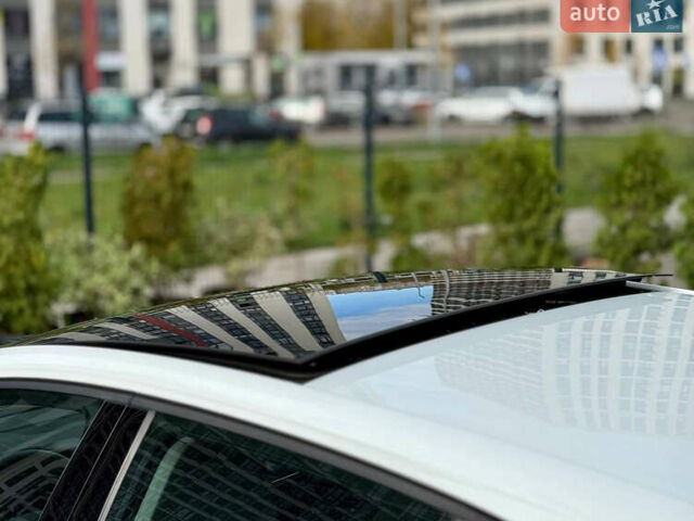 Белый Фольксваген Гольф, объемом двигателя 2 л и пробегом 34 тыс. км за 28500 $, фото 41 на Automoto.ua