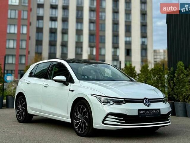 Белый Фольксваген Гольф, объемом двигателя 2 л и пробегом 34 тыс. км за 28500 $, фото 4 на Automoto.ua