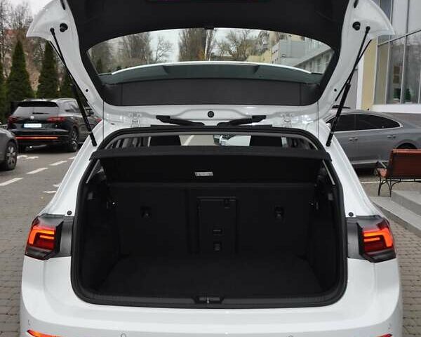 Белый Фольксваген Гольф, объемом двигателя 1.6 л и пробегом 8 тыс. км за 23000 $, фото 4 на Automoto.ua