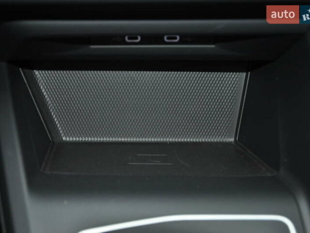 Белый Фольксваген Гольф, объемом двигателя 1.6 л и пробегом 8 тыс. км за 23000 $, фото 40 на Automoto.ua