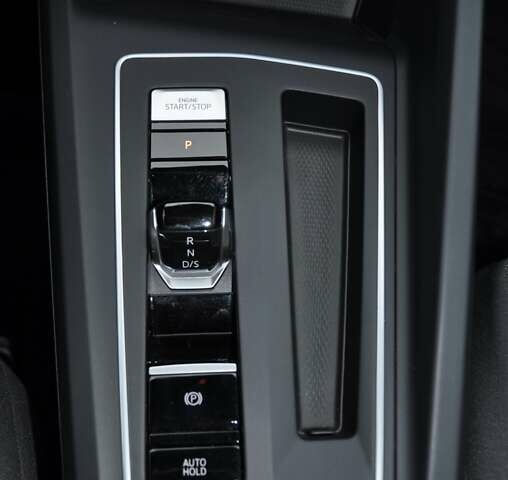 Белый Фольксваген Гольф, объемом двигателя 1.6 л и пробегом 8 тыс. км за 23000 $, фото 41 на Automoto.ua