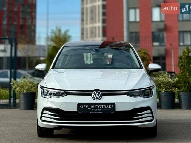 Белый Фольксваген Гольф, объемом двигателя 2 л и пробегом 34 тыс. км за 28500 $, фото 2 на Automoto.ua