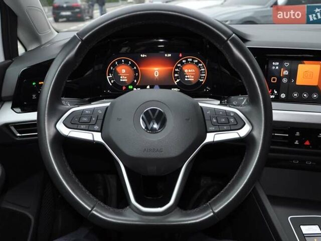 Белый Фольксваген Гольф, объемом двигателя 1.6 л и пробегом 8 тыс. км за 23000 $, фото 27 на Automoto.ua