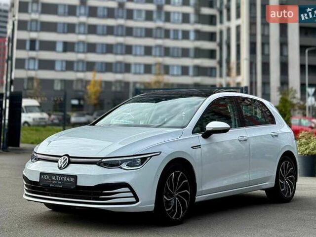 Белый Фольксваген Гольф, объемом двигателя 2 л и пробегом 34 тыс. км за 28500 $, фото 5 на Automoto.ua