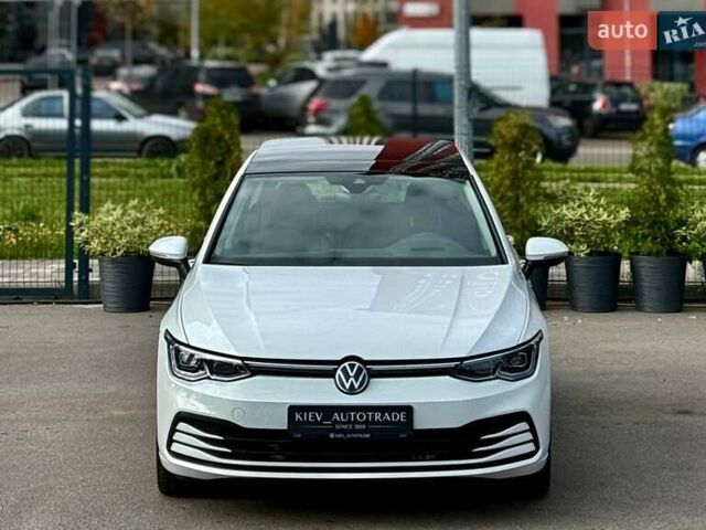 Белый Фольксваген Гольф, объемом двигателя 2 л и пробегом 34 тыс. км за 28500 $, фото 3 на Automoto.ua