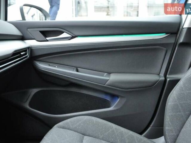 Белый Фольксваген Гольф, объемом двигателя 1.6 л и пробегом 8 тыс. км за 23000 $, фото 44 на Automoto.ua