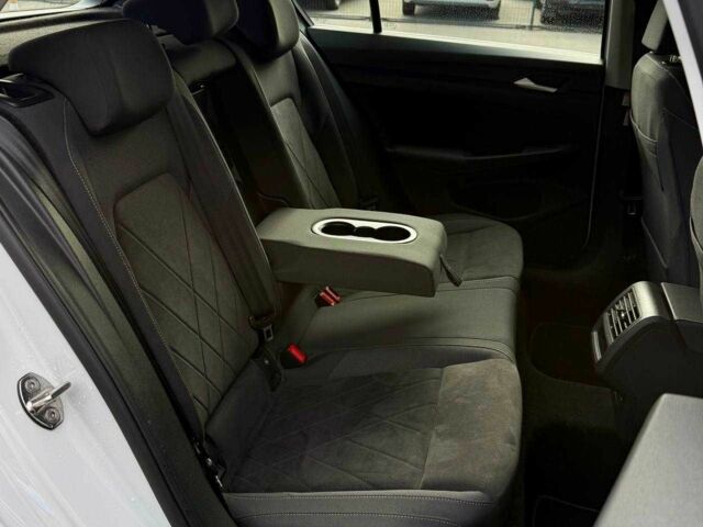 Белый Фольксваген Гольф, объемом двигателя 2 л и пробегом 34 тыс. км за 28500 $, фото 19 на Automoto.ua