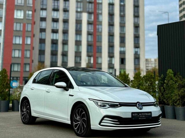 Белый Фольксваген Гольф, объемом двигателя 2 л и пробегом 34 тыс. км за 28500 $, фото 3 на Automoto.ua