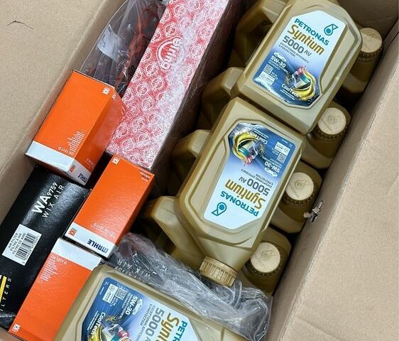 Белый Фольксваген Гольф, объемом двигателя 2 л и пробегом 40 тыс. км за 50000 $, фото 15 на Automoto.ua