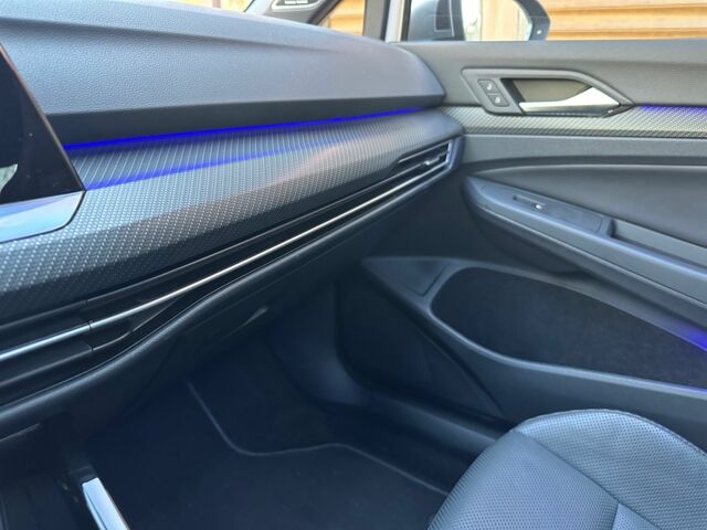 Білий Фольксваген Гольф, об'ємом двигуна 2 л та пробігом 40 тис. км за 50000 $, фото 11 на Automoto.ua