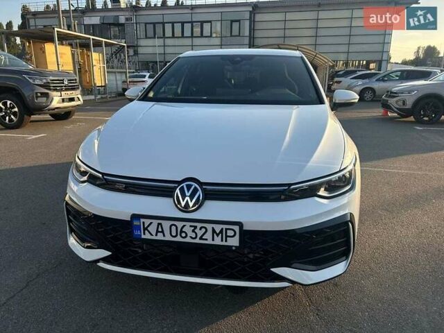 Белый Фольксваген Гольф, объемом двигателя 1.4 л и пробегом 13 тыс. км за 31000 $, фото 1 на Automoto.ua