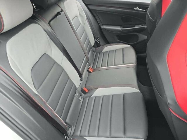 Білий Фольксваген Гольф, об'ємом двигуна 0 л та пробігом 12 тис. км за 26300 $, фото 5 на Automoto.ua