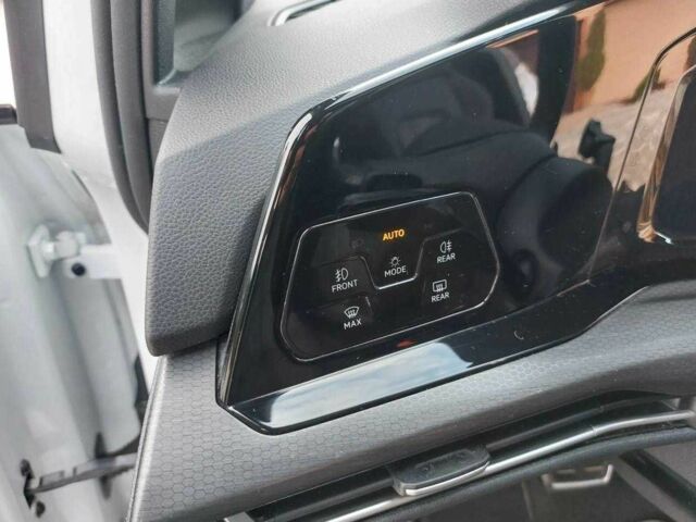 Белый Фольксваген Гольф, объемом двигателя 2 л и пробегом 26 тыс. км за 20900 $, фото 12 на Automoto.ua