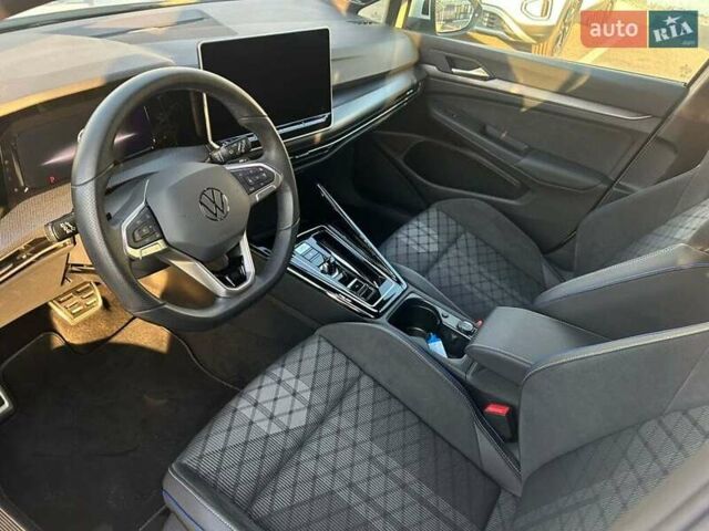 Белый Фольксваген Гольф, объемом двигателя 1.4 л и пробегом 13 тыс. км за 31000 $, фото 12 на Automoto.ua