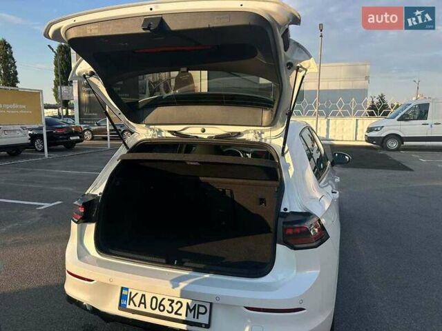 Белый Фольксваген Гольф, объемом двигателя 1.4 л и пробегом 13 тыс. км за 31000 $, фото 10 на Automoto.ua