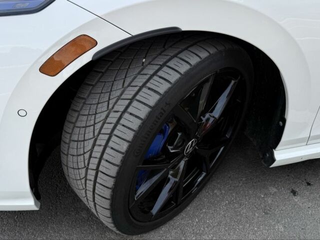 Белый Фольксваген Гольф, объемом двигателя 2 л и пробегом 3 тыс. км за 47000 $, фото 4 на Automoto.ua