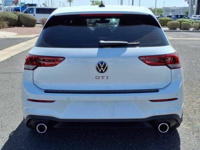 Белый Фольксваген Гольф, объемом двигателя 2 л и пробегом 12 тыс. км за 9400 $, фото 2 на Automoto.ua