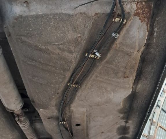 Белый Фольксваген Гольф, объемом двигателя 1.3 л и пробегом 260 тыс. км за 833 $, фото 20 на Automoto.ua