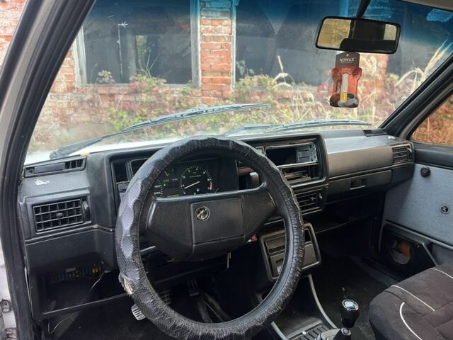 Белый Фольксваген Гольф, объемом двигателя 1.3 л и пробегом 333 тыс. км за 780 $, фото 8 на Automoto.ua