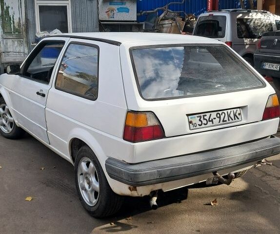 Белый Фольксваген Гольф, объемом двигателя 1.3 л и пробегом 260 тыс. км за 833 $, фото 5 на Automoto.ua