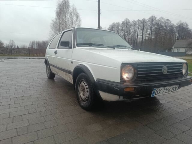 Білий Фольксваген Гольф, об'ємом двигуна 1.3 л та пробігом 280 тис. км за 950 $, фото 1 на Automoto.ua