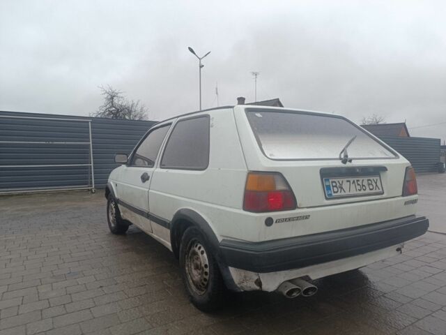 Білий Фольксваген Гольф, об'ємом двигуна 1.3 л та пробігом 280 тис. км за 950 $, фото 3 на Automoto.ua