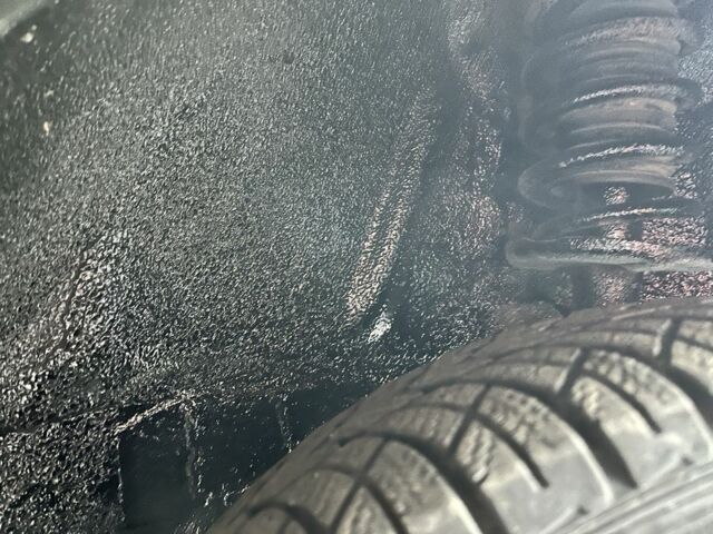 Белый Фольксваген Гольф, объемом двигателя 1.3 л и пробегом 200 тыс. км за 1200 $, фото 7 на Automoto.ua