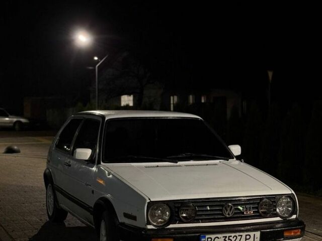 Белый Фольксваген Гольф, объемом двигателя 1.3 л и пробегом 3 тыс. км за 615 $, фото 4 на Automoto.ua