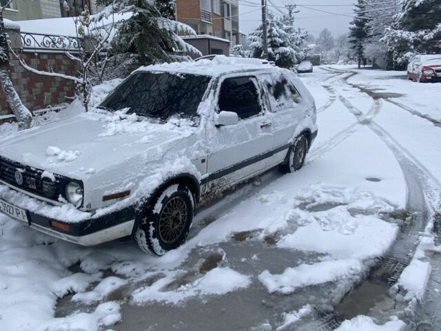 Белый Фольксваген Гольф, объемом двигателя 1.3 л и пробегом 3 тыс. км за 615 $, фото 2 на Automoto.ua