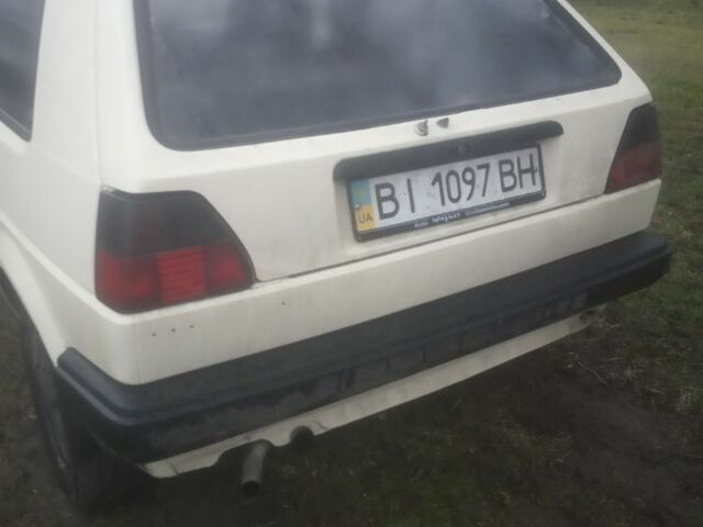 Білий Фольксваген Гольф, об'ємом двигуна 1.3 л та пробігом 250 тис. км за 715 $, фото 2 на Automoto.ua